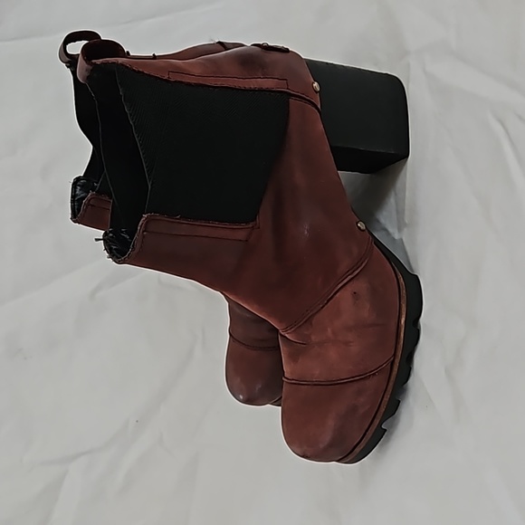 SOREL Addington Slip-on Waterproof Leather Elastic Gores Chelsea Boot Size 7 - Picture 7 of 16